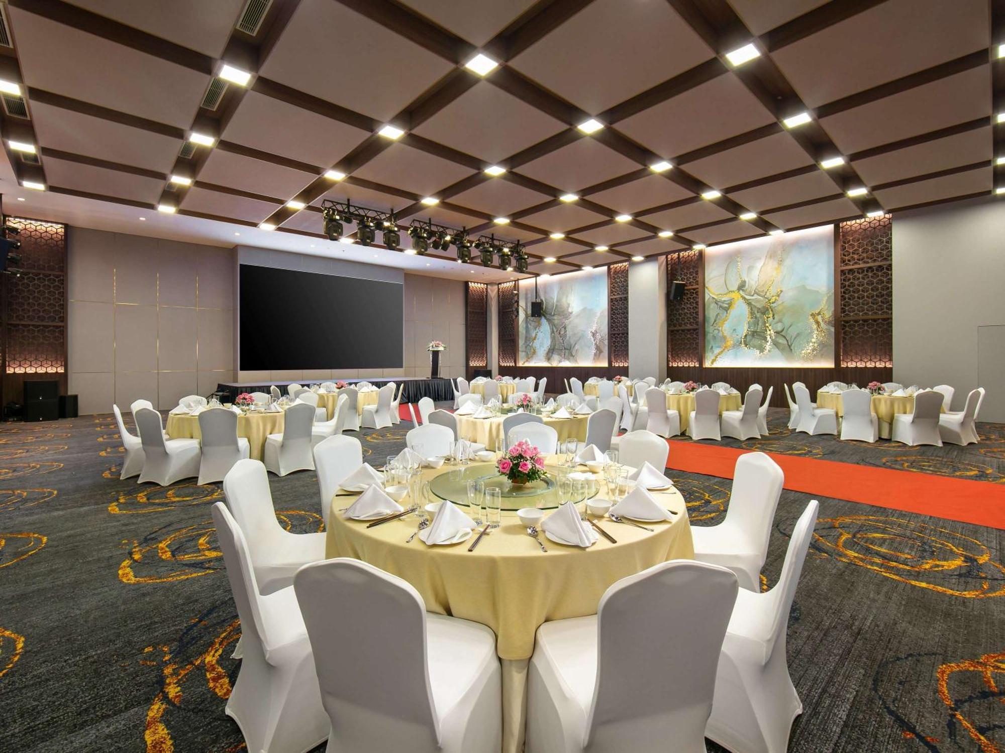 Moevenpick Living West 하노이 외부 사진