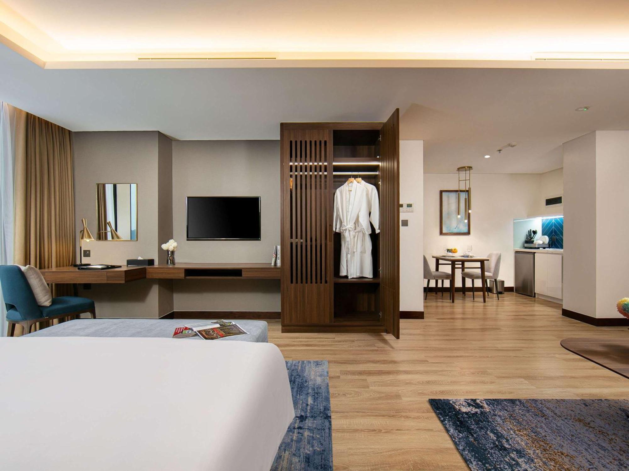 Moevenpick Living West 하노이 외부 사진